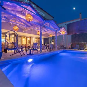 Aparthotel Adonis, Pefkochori